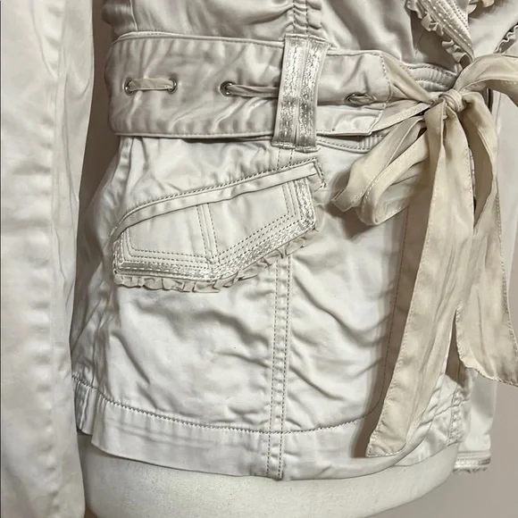 White House Black Market Cream Blazer with Tie Closure - Picture 5 of 9